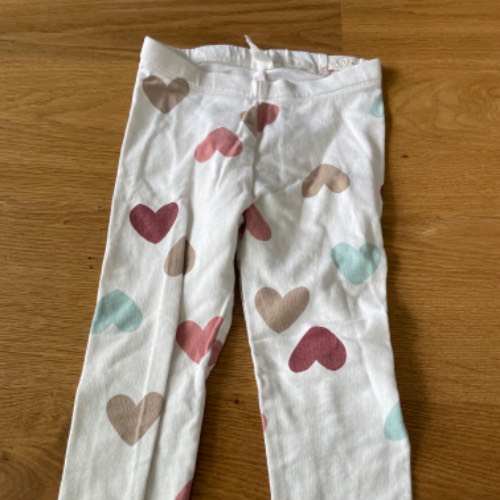 H&M Leggings Herz hell  Größe: 86, zu finden beim Stand 66 am Standort Flohkids Hamburg Nord