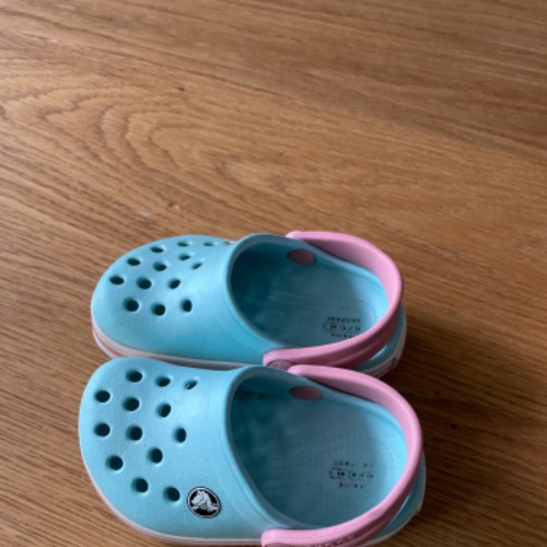 Crocks  Größe: 4, zu finden beim Stand 66 am Standort Flohkids Hamburg Nord