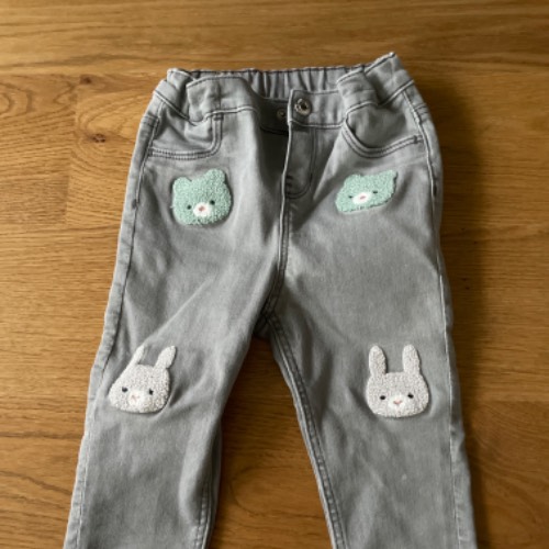 H&M Jeans grau Tiere  Größe: 92, zu finden beim Stand 66 am Standort Flohkids Hamburg Nord