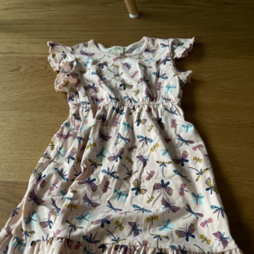 Kleid Alana Schmetterling  Größe: 98, zu finden beim Stand 66 am Standort Flohkids Hamburg Nord