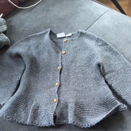 Strickjacke Zara  Größe: 92-98, zu finden beim Stand 57 am Standort Flohkids Hamburg Nord