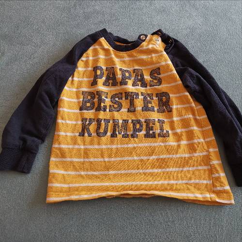 T-Shirt Papas Bester Kumpel  Größe: 86, zu finden beim Stand 184 am Standort Flohkids Hamburg Nord