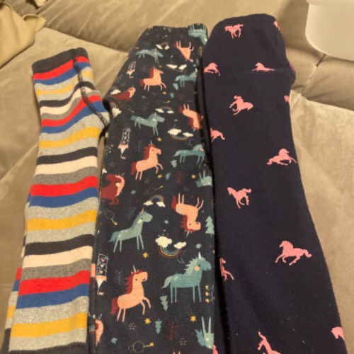 Leggings warm  Größe: 104 Einhorn , zu finden beim Stand 21 am Standort Flohkids Hamburg Nord