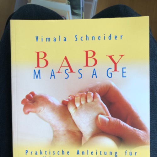 Buch: Baby Massage , zu finden beim Stand 118 am Standort Flohkids Hamburg Nord