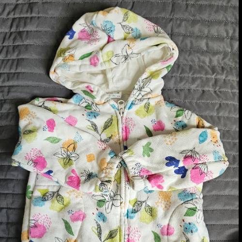 Kaputzenjacke Blumen  Größe: 98 Zara, zu finden beim Stand 87 am Standort Flohkids Hamburg Nord