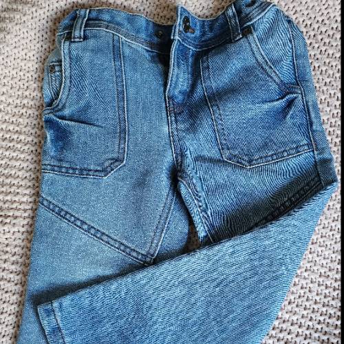 Jeans verbaudet  Größe: 102 blau, zu finden beim Stand 87 am Standort Flohkids Hamburg Nord