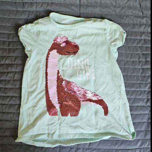 T-Shirt grün Pailetten Dino  Größe: 98, zu finden beim Stand 87 am Standort Flohkids Hamburg Nord