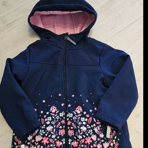 Softshell Jacke  Größe: 104 blau rosa, zu finden beim Stand 87 am Standort Flohkids Hamburg Nord