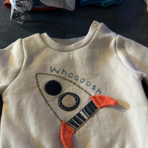 Pullover whoosh  Größe: 68, zu finden beim Stand 93 am Standort Flohkids Hamburg Nord