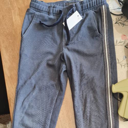 gefütterte Jogginghose blau116, zu finden beim Stand 70 am Standort Flohkids Hamburg Nord