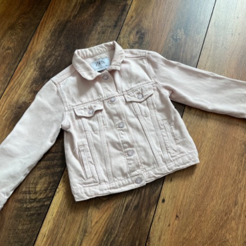 Jeansjacke ZARA  Größe: 104 Rosa, zu finden beim Stand 28 am Standort Flohkids Hamburg Nord