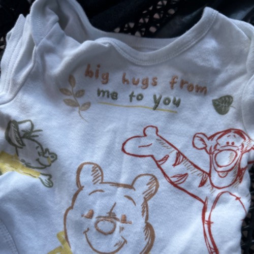 Winnie Pooth Body  Größe: 50, zu finden beim Stand 93 am Standort Flohkids Hamburg Nord