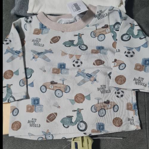 selfmade shirt Fahrzeug  Größe: 56, zu finden beim Stand 87 am Standort Flohkids Hamburg Nord