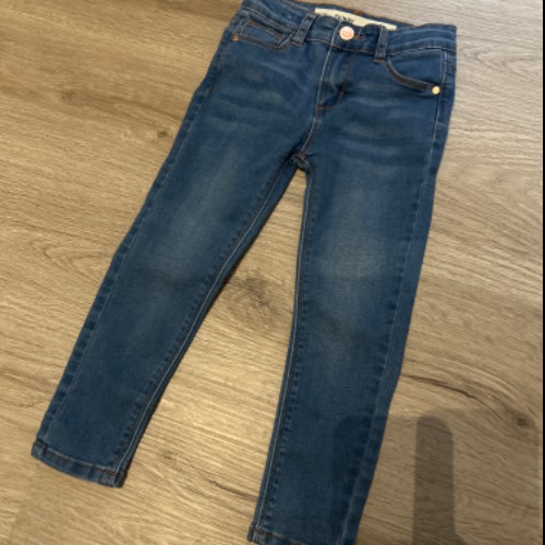 Primark Jeans  Größe: 110, zu finden beim Stand 211 am Standort Flohkids Hamburg Nord