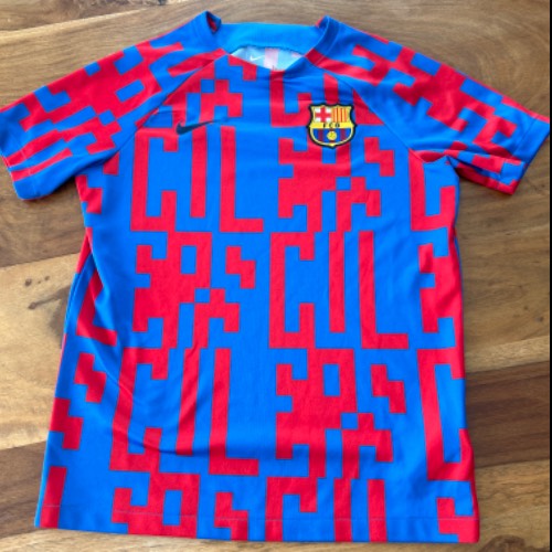 Trikot Barcelona Nike  Größe: 147-158, zu finden beim Stand 121 am Standort Flohkids Hamburg Nord