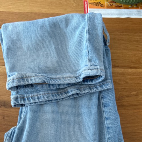 H&M Jeans Wide  Größe: 140, zu finden beim Stand 127 am Standort Flohkids Hamburg Nord