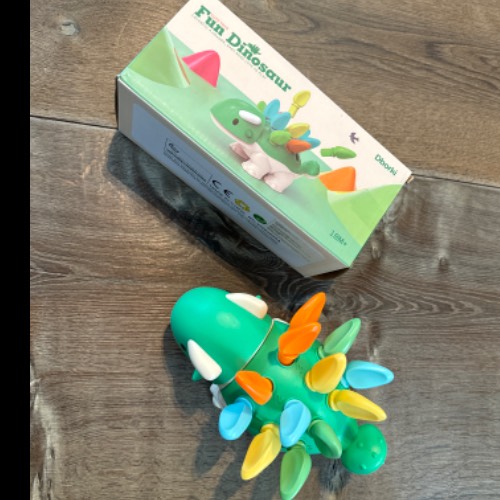 Montessori Dinosaurier, zu finden beim Stand 64 am Standort Flohkids Hamburg Nord