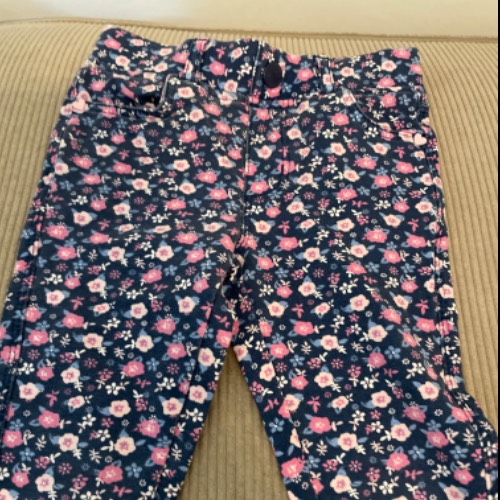 Coolclub Jeggins/blumen  Größe: 86, zu finden beim Stand 83 am Standort Flohkids Hamburg Nord