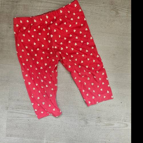 Leggins  Größe: 3/4  Größe: 92 Herzen rot, zu finden beim Stand 87 am Standort Flohkids Hamburg Nord