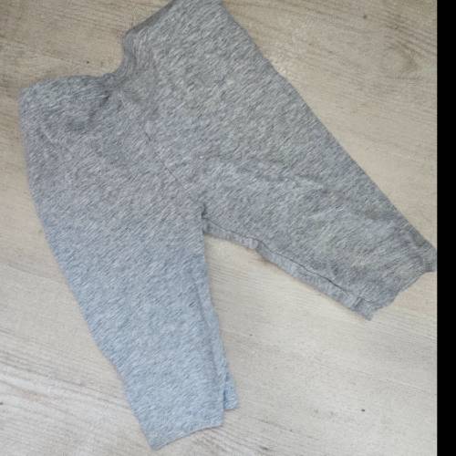 Leggins grau  Größe: 86 92  Größe: 3/4, zu finden beim Stand 87 am Standort Flohkids Hamburg Nord