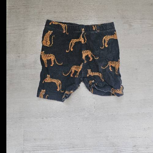 Shorts Tiger  Größe: 92 schwarz gelb , zu finden beim Stand 87 am Standort Flohkids Hamburg Nord