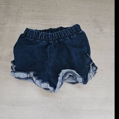 Next jeans shorts  Größe: 80, zu finden beim Stand 87 am Standort Flohkids Hamburg Nord