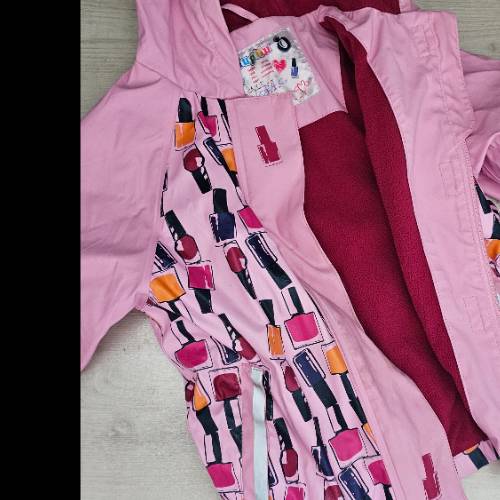 Regenjacke Fleece pink  Größe: 98 104, zu finden beim Stand 87 am Standort Flohkids Hamburg Nord