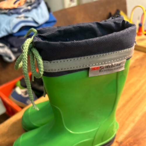 Gummistiefel grün  Größe: 28, zu finden beim Stand 90 am Standort Flohkids Hamburg Nord