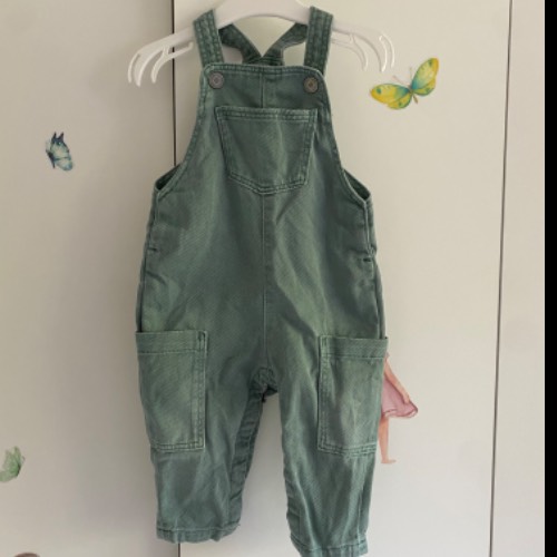 Latzhose grün H&M  Größe: 74, zu finden beim Stand 269 am Standort Flohkids Hamburg Nord