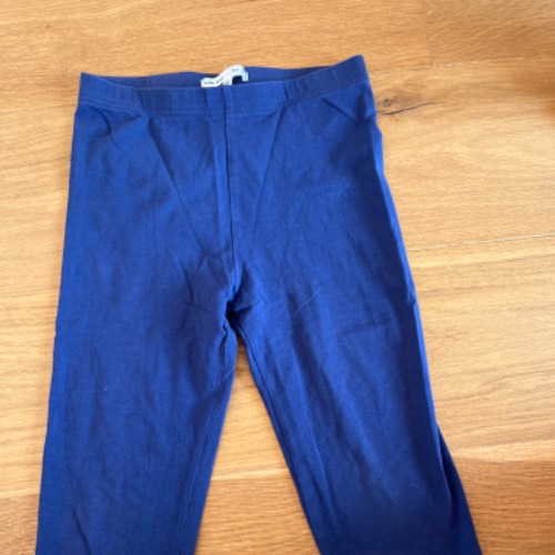 3/ Größe: 4 Leggins  Größe: 140 , zu finden beim Stand 109 am Standort Flohkids Hamburg Nord