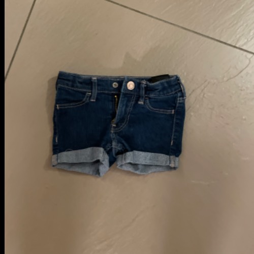 H&M shorts  Größe: 92, zu finden beim Stand 128 am Standort Flohkids Hamburg Nord