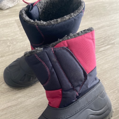 Schneestiefel  Größe: 33, zu finden beim Stand 100 am Standort Flohkids Hamburg Nord