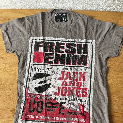 Jack&Jones T-Shirt grau S, zu finden beim Stand 31 am Standort Flohkids Hamburg Nord