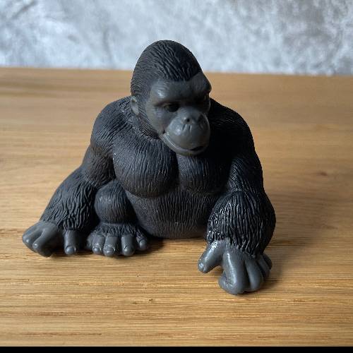 Gorilla Figur, zu finden beim Stand 9 am Standort Flohkids Hamburg Nord