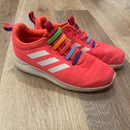 Adidas Sportschuh pink  Größe: 32, zu finden beim Stand 243 am Standort Flohkids Hamburg Nord