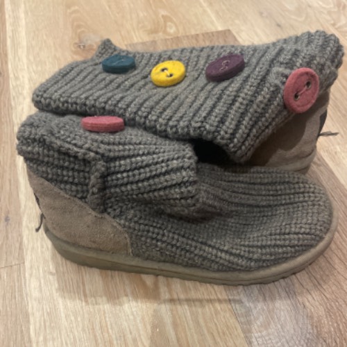 UGG Boots Strick  Größe: 32, zu finden beim Stand 243 am Standort Flohkids Hamburg Nord