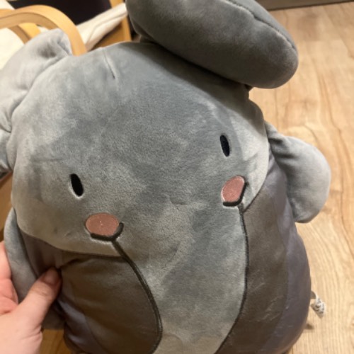 Kuscheltier Elefant , zu finden beim Stand 191 am Standort Flohkids Hamburg Nord