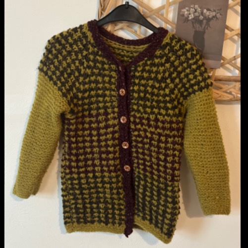 handmade Strickjacke  Größe: 92/98, zu finden beim Stand 175 am Standort Flohkids Hamburg Nord