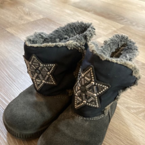 Winterstiefel Primigi  Größe: 23, zu finden beim Stand 183 am Standort Flohkids Hamburg Nord