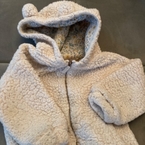 Teddyjacke  Größe: 98 beige , zu finden beim Stand 183 am Standort Flohkids Hamburg Nord