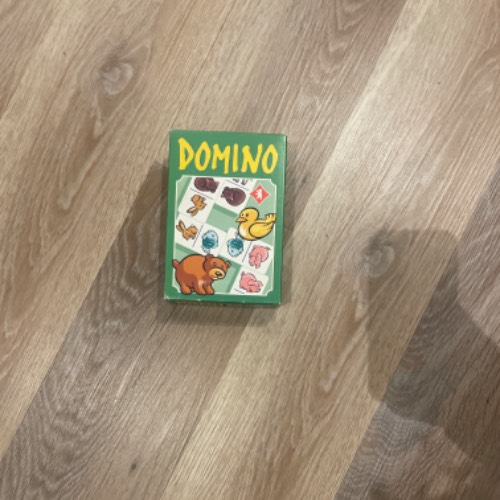 Spiel Domino grün , zu finden beim Stand 243 am Standort Flohkids Hamburg Nord