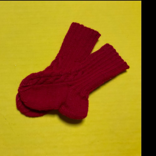 Wollsocken  rot Handmade, zu finden beim Stand 115 am Standort Flohkids Hamburg Nord