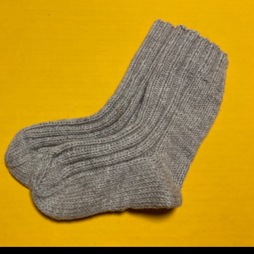 Socken mit Wollanteile Handm. , zu finden beim Stand 115 am Standort Flohkids Hamburg Nord