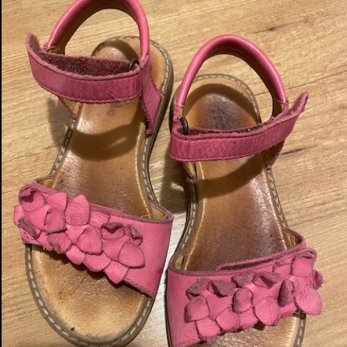 Froddo Sandalen  Größe: 30 rosa, zu finden beim Stand 155 am Standort Flohkids Hamburg Nord