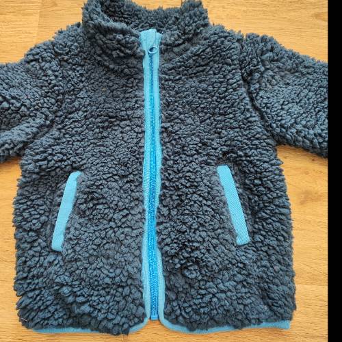 Kuscheljacke blau  Größe: 98, zu finden beim Stand 156 am Standort Flohkids Hamburg Nord