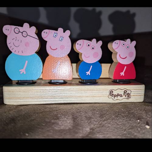 Peppa Wutz Holzfiguren , zu finden beim Stand 50 am Standort Flohkids Hamburg Nord