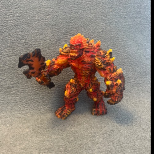 Eldrador Lava Golem, zu finden beim Stand 14 am Standort Flohkids Hamburg Nord