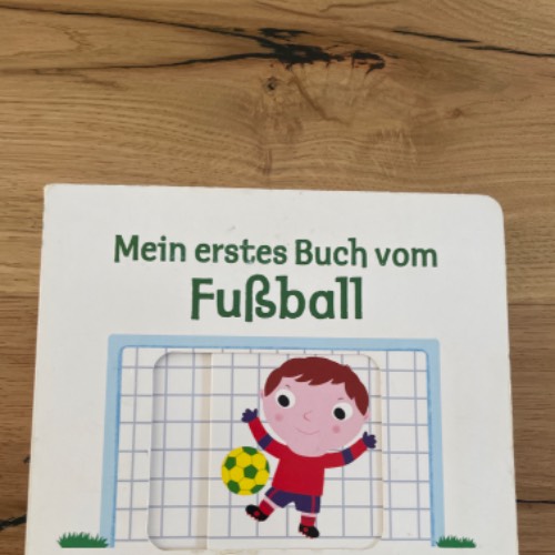 Buch Fußball, zu finden beim Stand 100 am Standort Flohkids Hamburg Nord