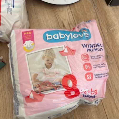 Babylove Windeln  Größe: 8 er  Größe: 18 Stück , zu finden beim Stand 191 am Standort Flohkids Hamburg Nord