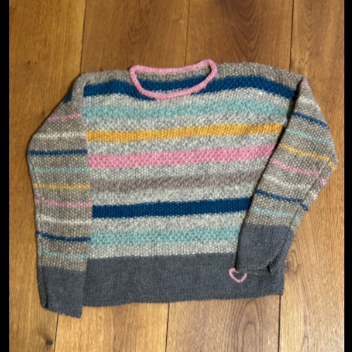 handmade Strickpulli  Größe: 128/134, zu finden beim Stand 175 am Standort Flohkids Hamburg Nord